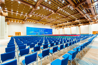 敦煌國際會議中心內(nèi)景與專業(yè)禮儀服務 絲路風韻與現(xiàn)代商務的完美交融